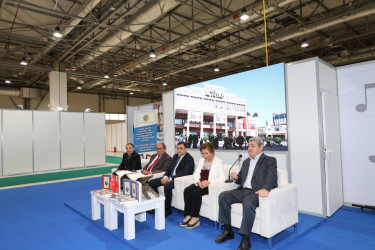 XI Beynəlxalq Kitab Sərgisində Nizami Gəncəvinin türk dilində nəşr edilmiş əsərlərinin təqdimatı olub