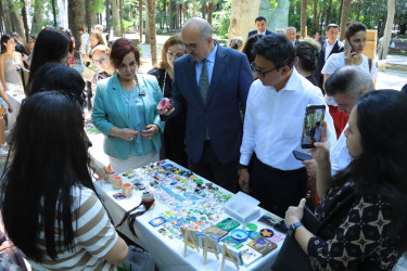 Gəncədə "Şəhid və Müharibə Veteranlarının Qadın Ailə Üzvləri üçün Sahibkarlıq Kursları" layihəsinin yekun sərgisi keçirilib