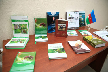 Gəncədə “Biotorpaq: elmlə yaşayan kənd təsərrüfatı” mövzusunda respublika elmi-praktik konfransı keçirilib