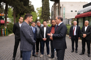 Niyazi Bayramov “ABAD məhəllə” layihəsi çərçivəsində aparılan işlərlə növbəti dəfə yerində tanış olub