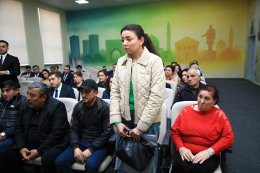 Niyazi Bayramov 37 nömrəli tam orta məktəbdə vətəndaşlarla qəbul keçirib