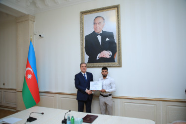 Niyazi Bayramov müxtəlif idman növləri üzrə yüksək nəticələr göstərən idmançılarla görüşüb