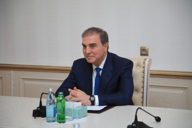 Niyazi Bayramov müxtəlif idman növləri üzrə yüksək nəticələr göstərən idmançılarla görüşüb