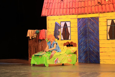 Gəncə Dövlət Milli Dram Teatrında “Uzuncorab Pippi” tamaşası nümayiş olunub