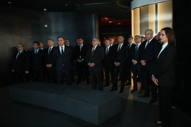 Gəncə Memorial Kompleksində mülki şəhidlərin xatirəsi yad olunub