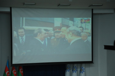 Gəncədə Dövlət Suverenliyi Gününə həsr olunmuş tədbir keçirilib