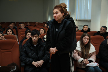 Niyazi Bayramov sakinlərlə növbəti səyyar görüşünü keçirib