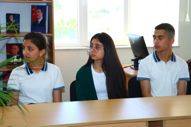 Milli Məclisin deputatı Müşfiq Cəfərov Uşaq Səfirlər Məclisinin Gəncə şəhəri üzrə fəalları ilə görüşüb