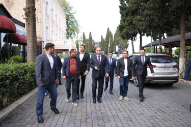 Niyazi Bayramov “ABAD məhəllə” layihəsi çərçivəsində aparılan işlərlə növbəti dəfə yerində tanış olub