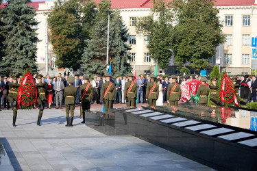 Niyazi Bayramov “Qomel Şəhər Günü” tədbirlərində iştirak edir