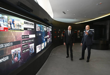 İlham Əliyev Gəncə Memorial Kompleksinin açılışında iştirak edib