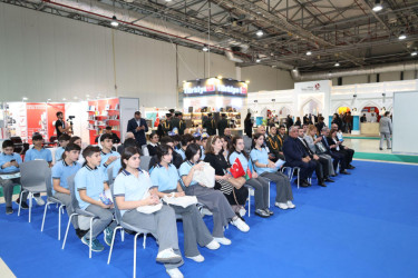 XI Beynəlxalq Kitab Sərgisində Nizami Gəncəvinin türk dilində nəşr edilmiş əsərlərinin təqdimatı olub