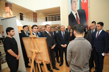 Gəncədə əlilliyi olan şəxslərin əl işlərindən ibarət satış-sərgi təşkil edilib