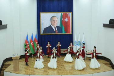 Gəncədə 8 Mart – Beynəlxalq Qadınlar Gününə həsr olunmuş bayram tədbiri keçirilib