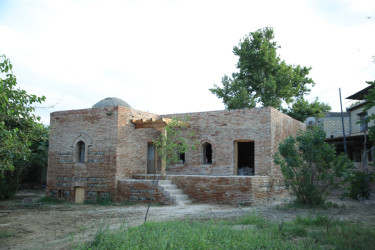 Niyazi Bayramov şəhərdə yenidənqurma işləri aparılan bir sıra ərazilərə baxış keçirib