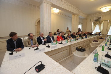 Niyazi Bayramov Avropa İttifaqının Azərbaycandakı səfiri və üzv dövlətlərin diplomatları ilə rəsmi görüş keçirib