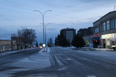 Gəncədə havanın qarlı və şaxtalı keçməsi ilə əlaqədar müvafiq tədbirlər həyata keçirilir