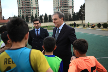 Niyazi Bayramov 18 nömrəli tam orta məktəbdə vətəndaşlarla görüşüb