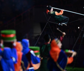 İlham Əliyev və birinci xanım Mehriban Əliyeva Gəncədə keçirilən III MDB Oyunlarının təntənəli açılış mərasimini izləyiblər