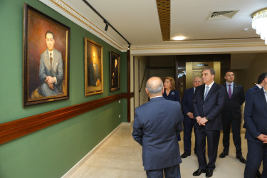 Gəncədə Heydər Əliyev: “Azərbaycanın suverenliyi və müstəqilliyi xalqımızın azad ruhunun təcəssümüdür” mövzusunda konfrans keçirilib