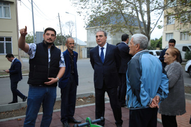 Niyazi Bayramov şəhərin bir sıra ərazilərində görülən abadlıq işlərinə baxış keçirib