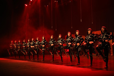 Gəncədə “Erisioni” Gürcüstan Dövlət Akademik Mahnı və Rəqs Ansamblının konsert proqramı keçirilib