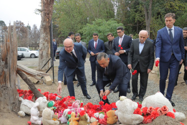 Gəncədə Vətən müharibəsi zamanı şəhid olan mülki vətəndaşların xatirəsi anılıb