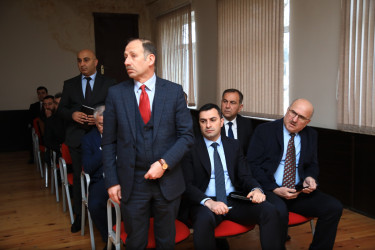 Niyazi Bayramov 1 nömrəli tam orta məktəbdə vətəndaşlarla görüşüb