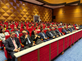 Gəncədə Heydər Əliyev: “Azərbaycanın suverenliyi və müstəqilliyi xalqımızın azad ruhunun təcəssümüdür” mövzusunda konfrans keçirilib