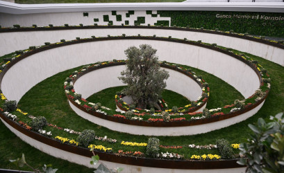 İlham Əliyev Gəncə Memorial Kompleksinin açılışında iştirak edib