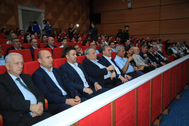 ADA Universitetinin müəllim və tələbələri “O olmasın, bu olsun” operettasını Gəncədə təqdim ediblər
