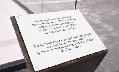 İlham Əliyev Gəncə Memorial Kompleksinin açılışında iştirak edib