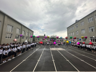 Gəncənin ümumtəhsil məktəblərində “Son zəng”  tədbirləri keçirilib