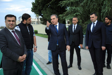 Niyazi Bayramov şəhərin bir sıra ərazilərində görülən abadlıq işlərinə baxış keçirib