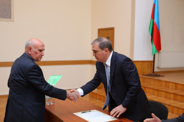 Niyazi Bayramov 41 nömrəli tam orta məktəbdə vətəndaşlarla görüşüb
