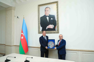 Niyazi Bayramov Türkiyənin Azərbaycandakı səfiri ilə görüşüb