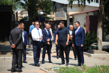 Niyazi Bayramov şəhərdə aparılan abadlıq işlərinə mütəmadi baxış keçirir