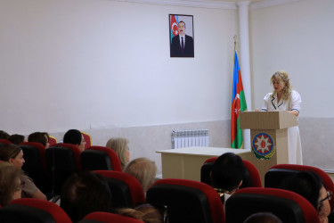 Gəncədə erkən yaşda hamiləlik və ev doğuşlarının qarşısının alınması ilə bağlı maarifləndirici tədbir keçirilib