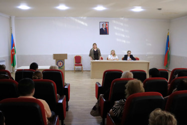 Gəncədə erkən yaşda hamiləlik və ev doğuşlarının qarşısının alınması ilə bağlı maarifləndirici tədbir keçirilib