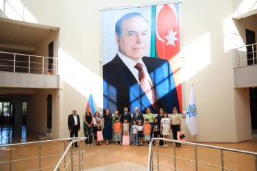 Gəncədə şəhid övladlarına məktəb ləvazimatları təqdim olunub