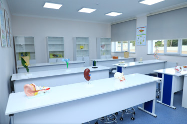 Gəncə şəhər 24 nömrəli tam orta ümumtəhsil məktəbinin əsaslı təmirdən sonra açılışı olub