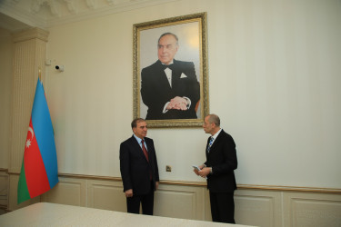 Niyazi Bayramov İsrailin Azərbaycandakı səfiri ilə görüşüb