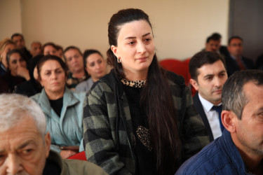 Niyazi Bayramov 14 nömrəli tam orta məktəbdə səyyar görüş keçirib