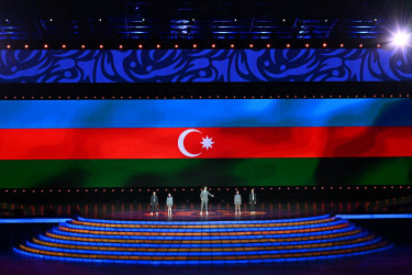 İlham Əliyev və birinci xanım Mehriban Əliyeva Gəncədə keçirilən III MDB Oyunlarının təntənəli açılış mərasimini izləyiblər