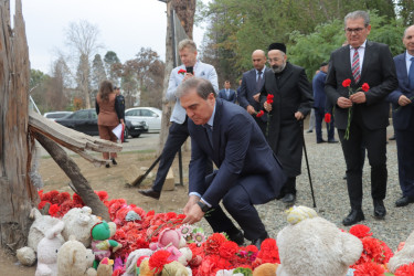 Gəncədə Vətən müharibəsi zamanı şəhid olan mülki vətəndaşların xatirəsi anılıb