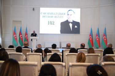 Gəncədə Ulu Öndər Heydər Əliyevin 102 illiyinə həsr olunmuş beynəlxalq elmi konfrans keçirilib