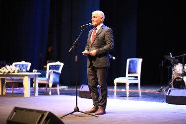 Gəncədə Xalq artisti Mənsum İbrahimovun 65 illik yubileyi münasibətilə yaradıcılıq gecəsi keçirilib