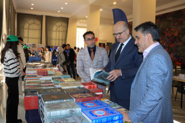 III Gəncə Kitab Sərgisinin açılışı olub