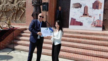 Gəncədə 18 Aprel – Beynəlxalq Abidələr və Tarixi Yerlər Gününə həsr olunmuş tədbir keçirilib