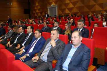 Gəncədə Özbəkistanın Azərbaycandakı Fəxri Konsulluğu tərəfindən “Sevənlərindir dünya” adlı tamaşa təşkil olunub